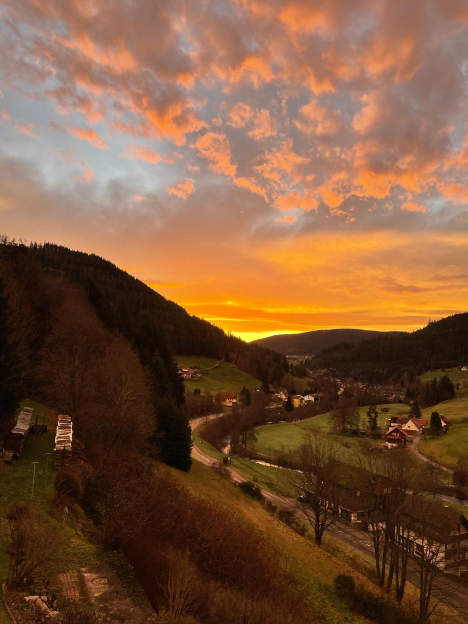 Апартаменти Altes Berghaus Obertal  Екстер'єр фото